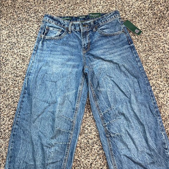 🆕 Wild Fable Barrel Zippered Bottom Low Rise Rigid Denim Jeans Sz 4 | NWT - Picture 4 of 13